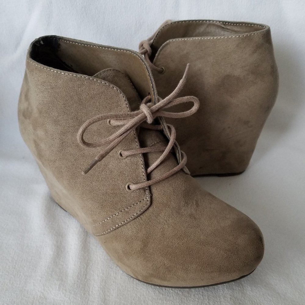 Xappeal Womens Shoes Booties Wedge Platform Lace-Up Tan (Flynn Style) Size 8